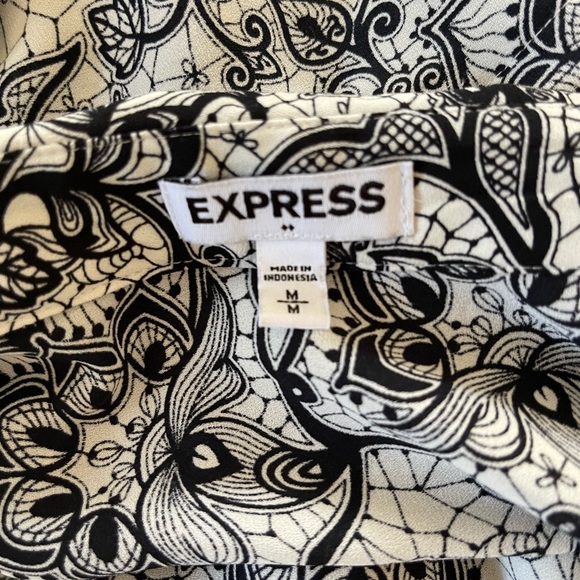 Express Patterned Women’s Blouse | sz Medium - Picture 5 of 5